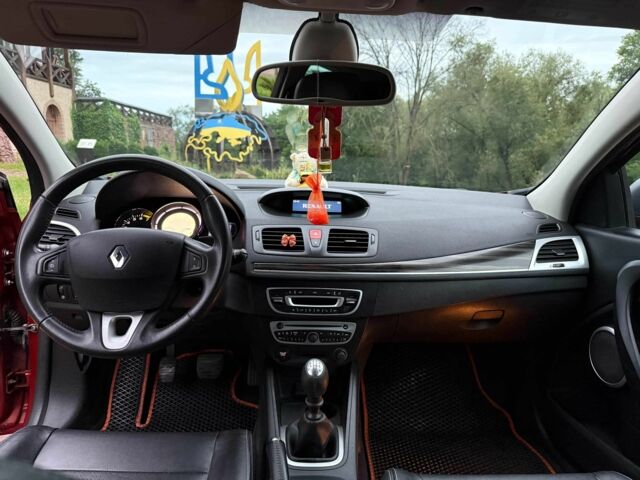 Оранжевый Рено Меган, объемом двигателя 2 л и пробегом 260 тыс. км за 7100 $, фото 12 на Automoto.ua