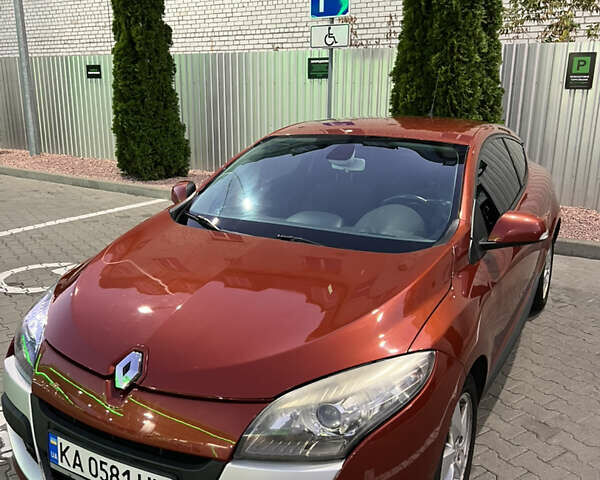 Помаранчевий Рено Меган, об'ємом двигуна 2 л та пробігом 147 тис. км за 7400 $, фото 4 на Automoto.ua