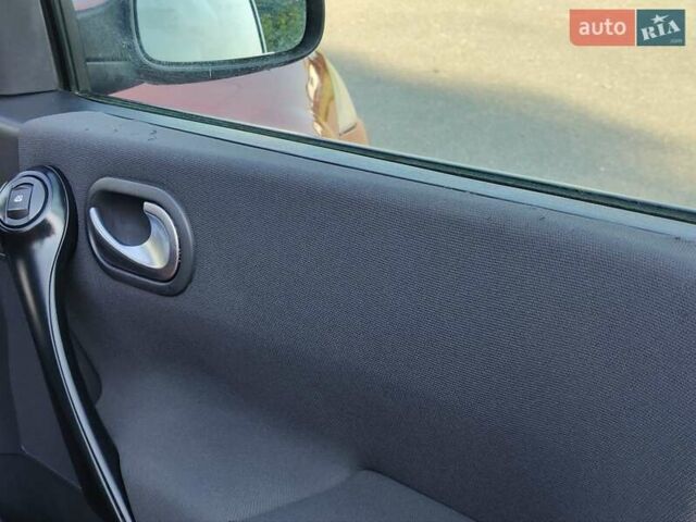 Оранжевый Рено Меган, объемом двигателя 0 л и пробегом 163 тыс. км за 5200 $, фото 39 на Automoto.ua