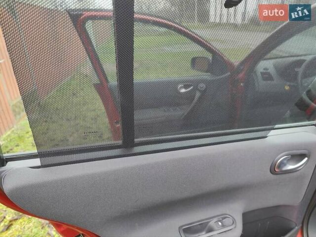 Оранжевый Рено Меган, объемом двигателя 1.6 л и пробегом 163 тыс. км за 5200 $, фото 19 на Automoto.ua