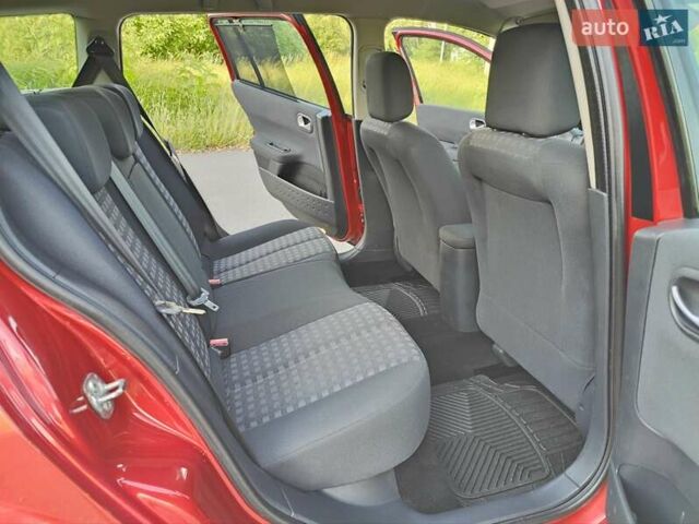 Оранжевый Рено Меган, объемом двигателя 0 л и пробегом 163 тыс. км за 5200 $, фото 38 на Automoto.ua