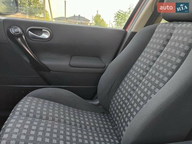 Оранжевый Рено Меган, объемом двигателя 0 л и пробегом 163 тыс. км за 5200 $, фото 32 на Automoto.ua