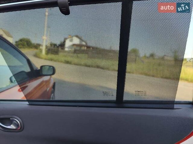 Оранжевый Рено Меган, объемом двигателя 0 л и пробегом 163 тыс. км за 5200 $, фото 40 на Automoto.ua