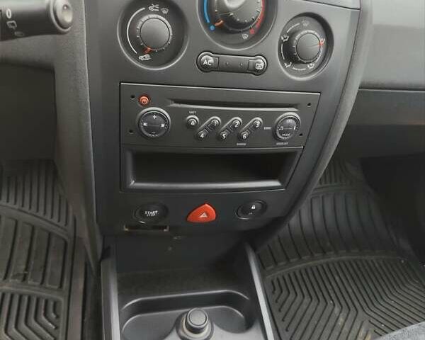 Оранжевый Рено Меган, объемом двигателя 1.6 л и пробегом 163 тыс. км за 5200 $, фото 17 на Automoto.ua