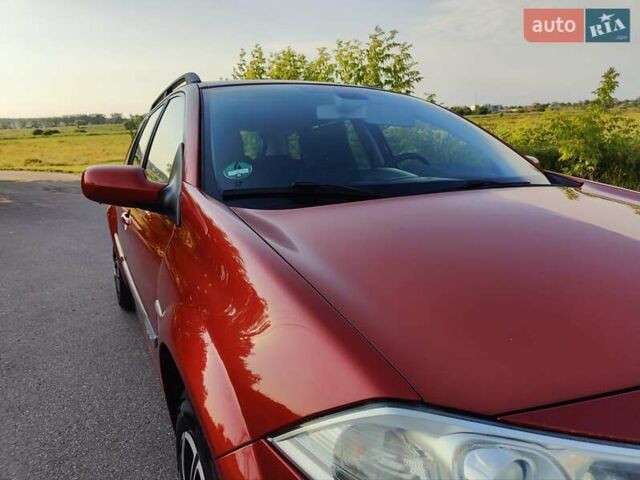 Оранжевый Рено Меган, объемом двигателя 0 л и пробегом 163 тыс. км за 5200 $, фото 23 на Automoto.ua