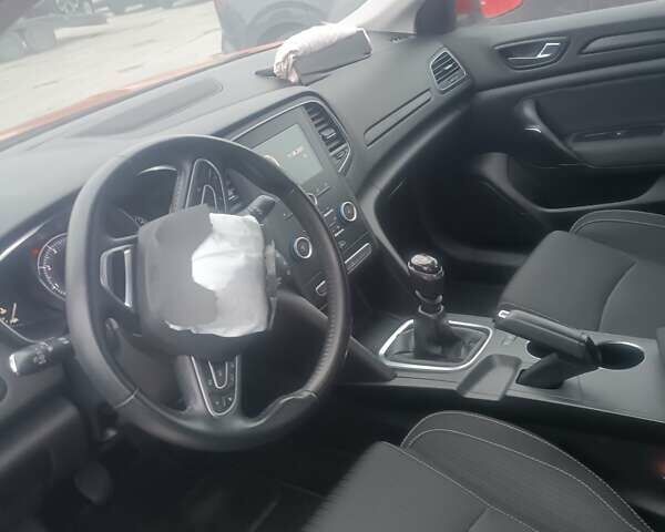 Оранжевый Рено Меган, объемом двигателя 1.2 л и пробегом 129 тыс. км за 7547 $, фото 14 на Automoto.ua