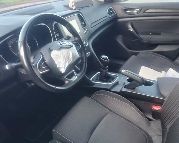 Оранжевый Рено Меган, объемом двигателя 1.2 л и пробегом 129 тыс. км за 7547 $, фото 1 на Automoto.ua