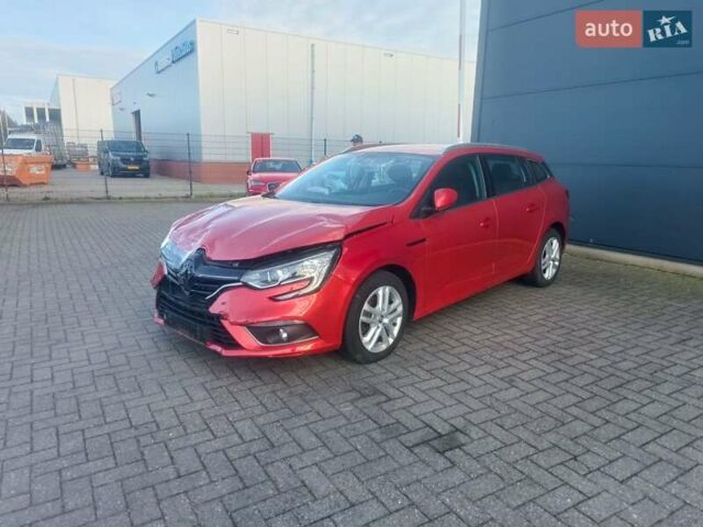 Оранжевый Рено Меган, объемом двигателя 1.2 л и пробегом 129 тыс. км за 7547 $, фото 9 на Automoto.ua