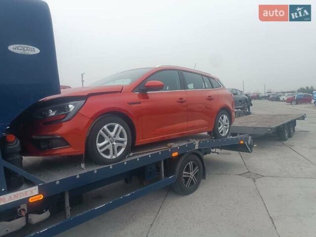 Оранжевый Рено Меган, объемом двигателя 1.2 л и пробегом 129 тыс. км за 7547 $, фото 3 на Automoto.ua