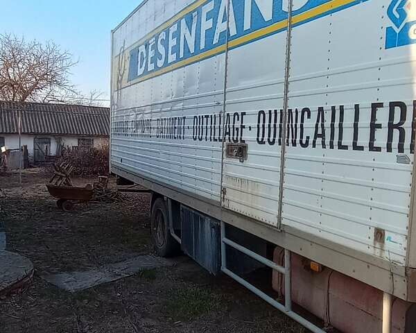 Білий Рено Мідлайнер, об'ємом двигуна 6.2 л та пробігом 700 тис. км за 6000 $, фото 6 на Automoto.ua