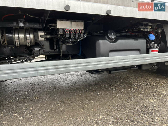 Білий Рено Мідлум, об'ємом двигуна 4.75 л та пробігом 317 тис. км за 48900 $, фото 7 на Automoto.ua