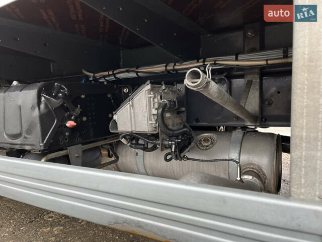 Білий Рено Мідлум, об'ємом двигуна 4.75 л та пробігом 317 тис. км за 48900 $, фото 6 на Automoto.ua