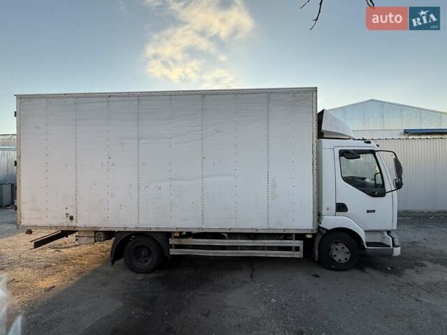 Белый Рено Мидлум, объемом двигателя 4.1 л и пробегом 570 тыс. км за 9500 $, фото 1 на Automoto.ua