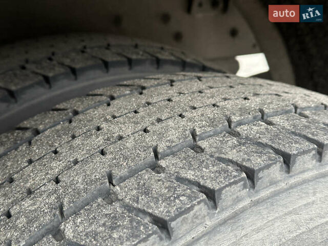 Білий Рено Мідлум, об'ємом двигуна 4.76 л та пробігом 334 тис. км за 19000 $, фото 13 на Automoto.ua