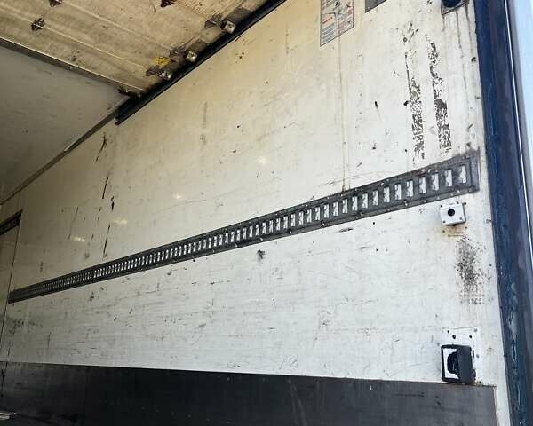 Белый Рено Мидлум, объемом двигателя 7.15 л и пробегом 783 тыс. км за 23185 $, фото 41 на Automoto.ua