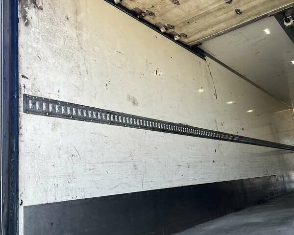 Белый Рено Мидлум, объемом двигателя 7.15 л и пробегом 783 тыс. км за 23185 $, фото 42 на Automoto.ua