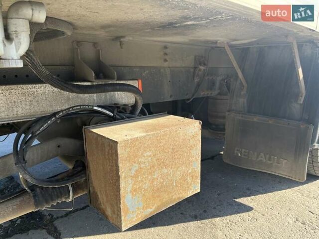 Белый Рено Мидлум, объемом двигателя 7.15 л и пробегом 783 тыс. км за 23185 $, фото 29 на Automoto.ua