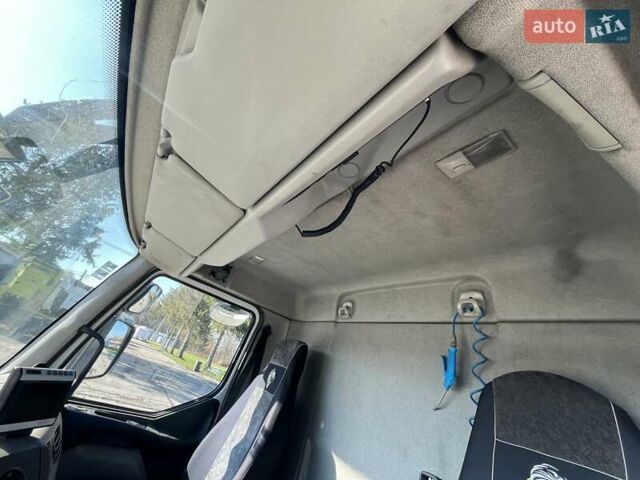 Белый Рено Мидлум, объемом двигателя 7.15 л и пробегом 783 тыс. км за 23185 $, фото 16 на Automoto.ua