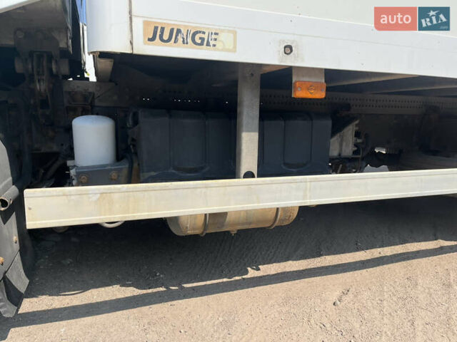 Белый Рено Мидлум, объемом двигателя 4.76 л и пробегом 380 тыс. км за 16000 $, фото 5 на Automoto.ua