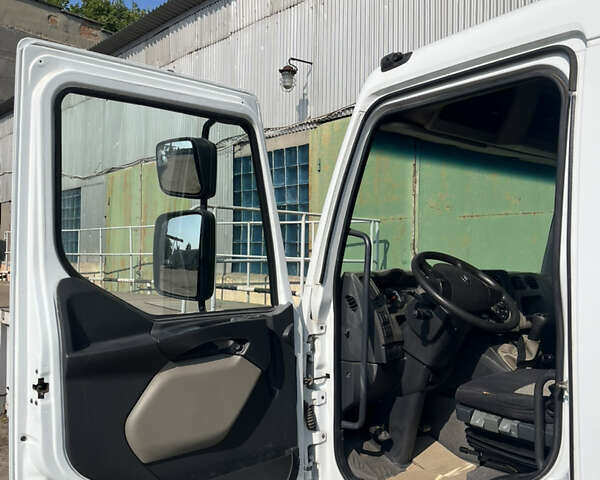 Белый Рено Мидлум, объемом двигателя 4.76 л и пробегом 380 тыс. км за 16000 $, фото 10 на Automoto.ua