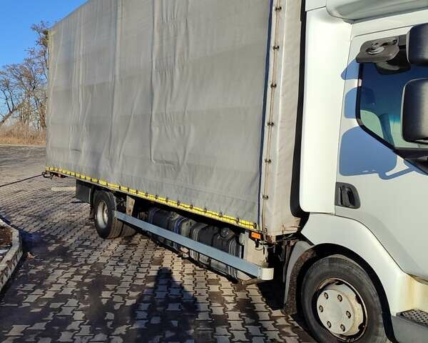 Рено Мидлум 2005 в Луцке на Automoto.ua Белый Рено Мидлум, объемом двигателя 6.18 л и пробегом 877 тыс. км за 9900 $, фото 5 на Automoto.ua