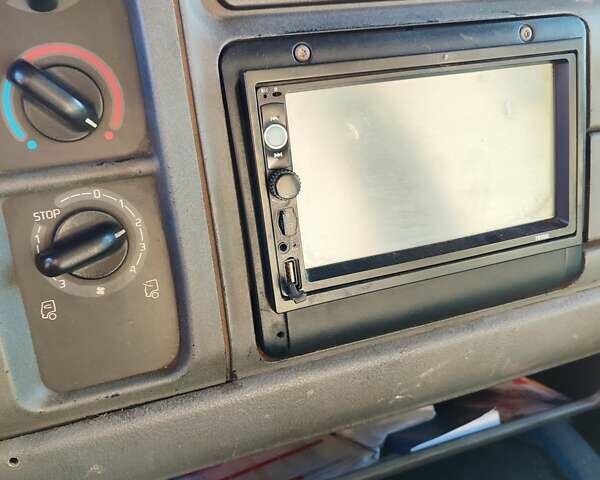 Рено Мидлум 2005 в Луцке на Automoto.ua Белый Рено Мидлум, объемом двигателя 6.18 л и пробегом 877 тыс. км за 9900 $, фото 3 на Automoto.ua