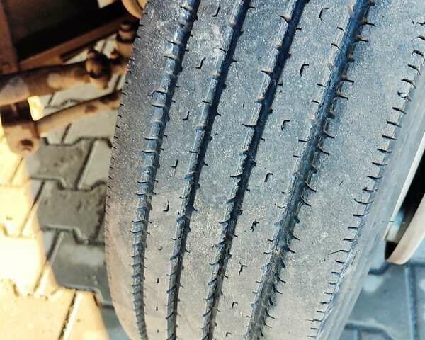 Рено Мидлум 2005 в Луцке на Automoto.ua Белый Рено Мидлум, объемом двигателя 6.18 л и пробегом 877 тыс. км за 9900 $, фото 2 на Automoto.ua