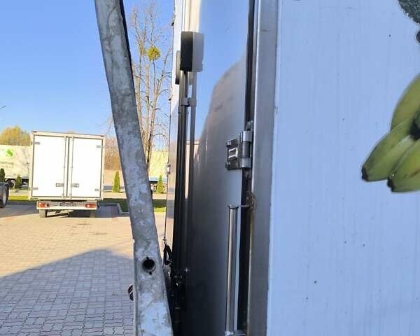 Білий Рено Мідлум, об'ємом двигуна 4.76 л та пробігом 386 тис. км за 16900 $, фото 7 на Automoto.ua