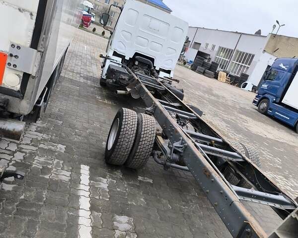 Белый Рено Мидлум, объемом двигателя 4.76 л и пробегом 386 тыс. км за 10400 $, фото 7 на Automoto.ua