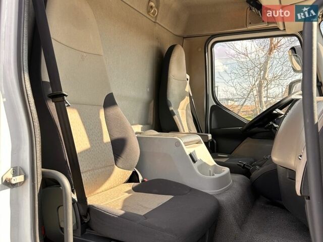 Білий Рено Мідлум, об'ємом двигуна 4.7 л та пробігом 500 тис. км за 29950 $, фото 15 на Automoto.ua