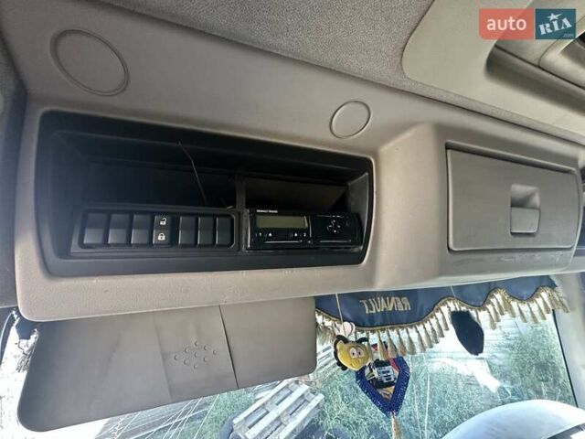 Білий Рено Мідлум, об'ємом двигуна 4.76 л та пробігом 585 тис. км за 13000 $, фото 18 на Automoto.ua