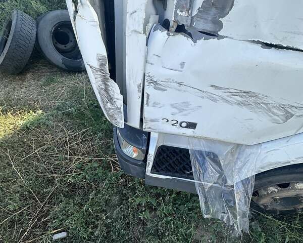 Білий Рено Мідлум, об'ємом двигуна 4.76 л та пробігом 585 тис. км за 13000 $, фото 12 на Automoto.ua