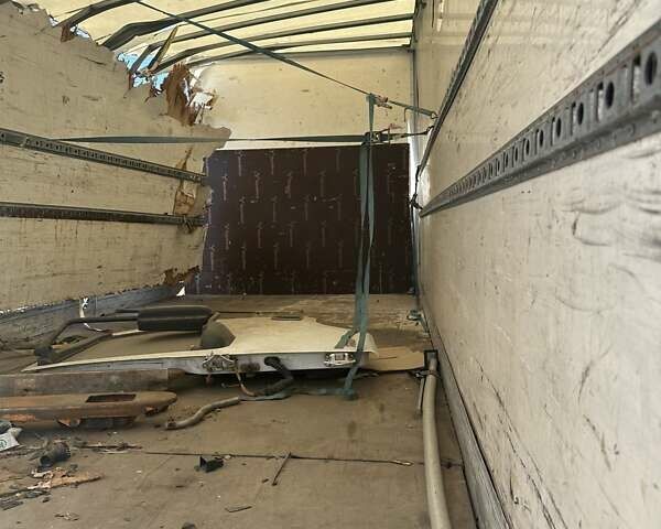 Білий Рено Мідлум, об'ємом двигуна 4.76 л та пробігом 585 тис. км за 13000 $, фото 6 на Automoto.ua