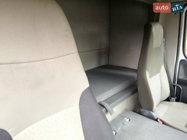 Белый Рено Мидлум, объемом двигателя 4.6 л и пробегом 600 тыс. км за 18500 $, фото 10 на Automoto.ua