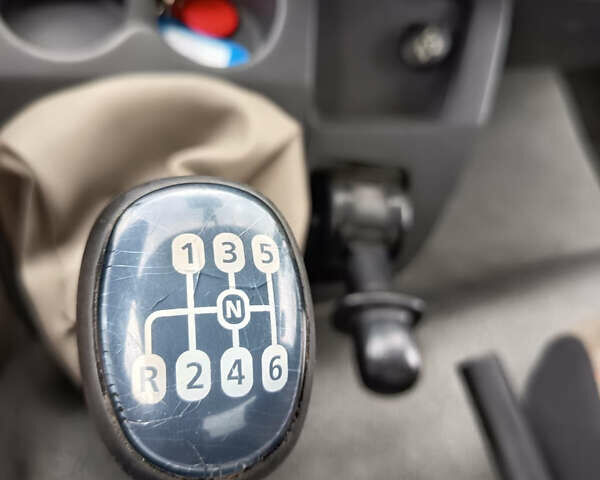 Рено Мідлум, об'ємом двигуна 0 л та пробігом 231 тис. км за 37000 $, фото 20 на Automoto.ua