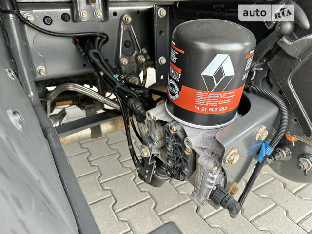 Рено Мидлум, объемом двигателя 4.8 л и пробегом 362 тыс. км за 31900 $, фото 28 на Automoto.ua
