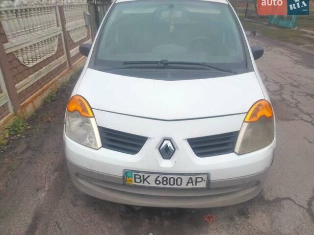 Белый Рено Модус, объемом двигателя 1.4 л и пробегом 240 тыс. км за 3000 $, фото 1 на Automoto.ua