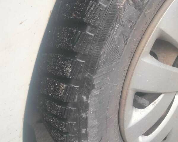 Белый Рено Модус, объемом двигателя 1.4 л и пробегом 240 тыс. км за 3000 $, фото 4 на Automoto.ua