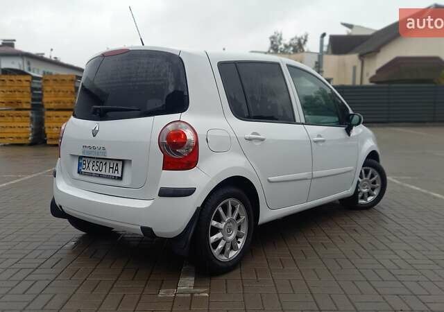 Рено Модус 2007 в Черкассах на Automoto.ua Белый Рено Модус, объемом двигателя 1.1 л и пробегом 166 тыс. км за 4400 $, фото 7 на Automoto.ua