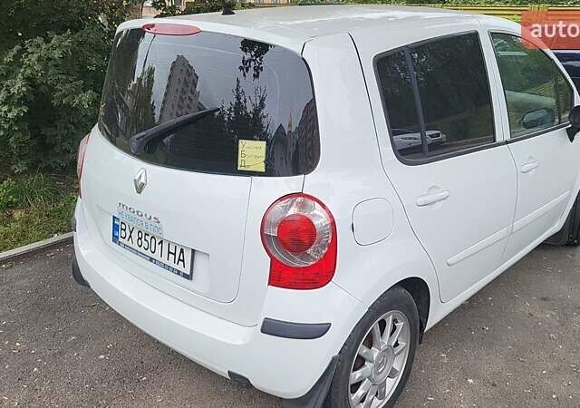 Белый Рено Модус, объемом двигателя 1.25 л и пробегом 165 тыс. км за 3200 $, фото 4 на Automoto.ua