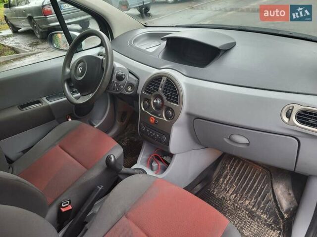 Белый Рено Модус, объемом двигателя 1.25 л и пробегом 165 тыс. км за 3200 $, фото 10 на Automoto.ua