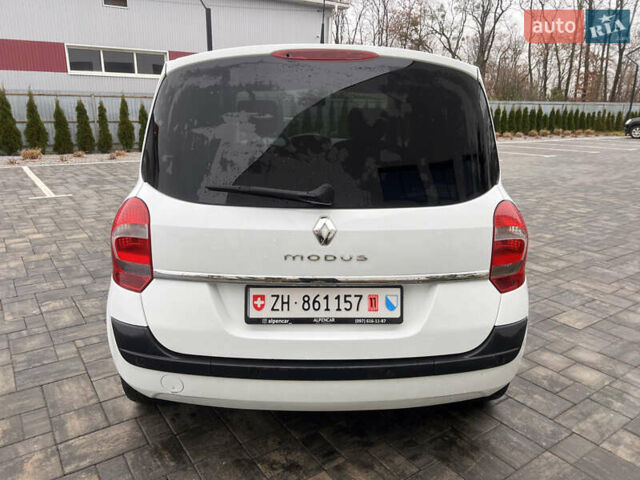Білий Рено Модус, об'ємом двигуна 1.6 л та пробігом 121 тис. км за 6150 $, фото 4 на Automoto.ua