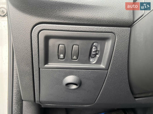 Білий Рено Модус, об'ємом двигуна 1.6 л та пробігом 121 тис. км за 6150 $, фото 15 на Automoto.ua