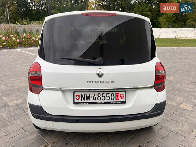 Білий Рено Модус, об'ємом двигуна 1.6 л та пробігом 196 тис. км за 6350 $, фото 4 на Automoto.ua