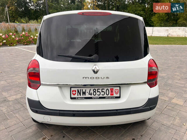 Білий Рено Модус, об'ємом двигуна 1.6 л та пробігом 196 тис. км за 6150 $, фото 5 на Automoto.ua