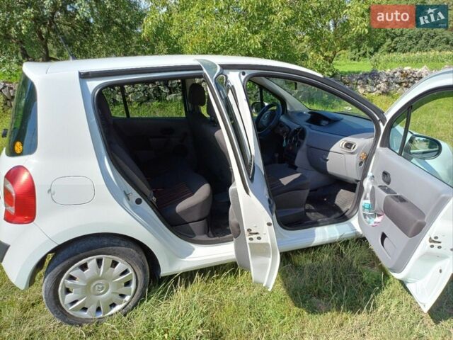 Белый Рено Модус, объемом двигателя 1.2 л и пробегом 206 тыс. км за 4200 $, фото 5 на Automoto.ua