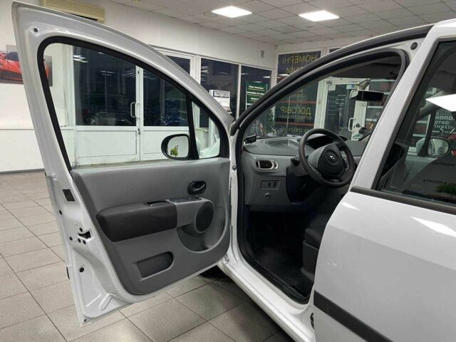 Білий Рено Модус, об'ємом двигуна 1.5 л та пробігом 202 тис. км за 3990 $, фото 7 на Automoto.ua