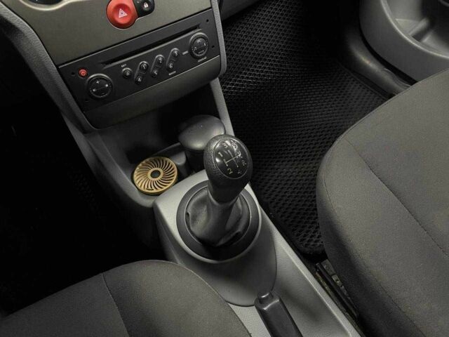 Білий Рено Модус, об'ємом двигуна 1.5 л та пробігом 202 тис. км за 3990 $, фото 18 на Automoto.ua