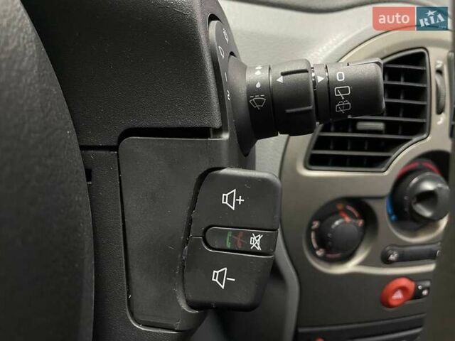 Білий Рено Модус, об'ємом двигуна 1.46 л та пробігом 202 тис. км за 3990 $, фото 22 на Automoto.ua