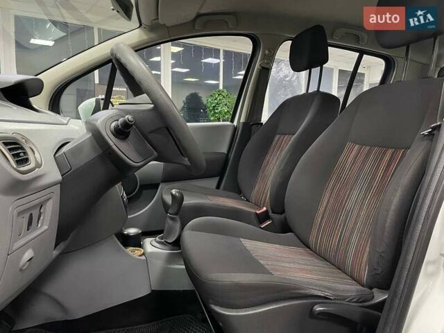 Білий Рено Модус, об'ємом двигуна 1.46 л та пробігом 202 тис. км за 3990 $, фото 16 на Automoto.ua